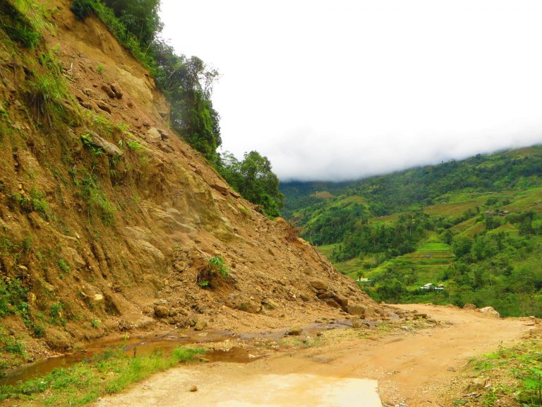 Bài số 5 . Từ Bắc Hà – Cao Nguyên Trắng , qua Cốc Pài – Xín Mần , ghé Hoàng Xu Phì – Thượng Sơn , lượn lờ gần Tây Côn Lĩnh , về Hà Giang