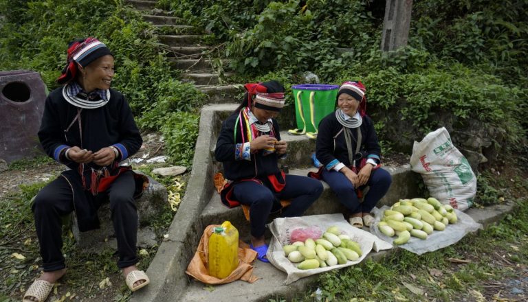 Bài số 7. Từ thành phố Hà Giang , vượt Cổng Trời Quản Bạ, qua Yên Minh, đến Cột Cờ Lũng Cú , đi trên quốc lộ 4C – Con Đường Hạnh Phúc