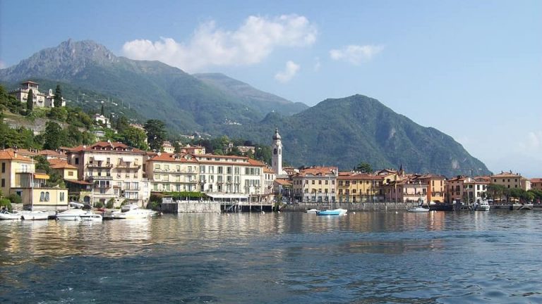 7. Como , thành phố bên hồ Lago di Como miền bắc nước Ý