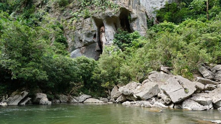 Bài số 14. Động Phong Nha – Hang Tám Cô – Động Thiên Đường – Xóm Bến phà Xuân Sơn