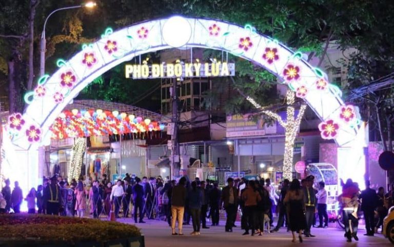 Bài số 13 . Những ngày ở Lạng Sơn