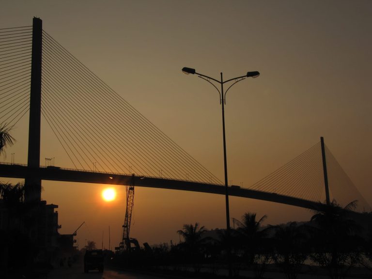 Bài số 15 . Những ngày ở thành phố Hạ Long